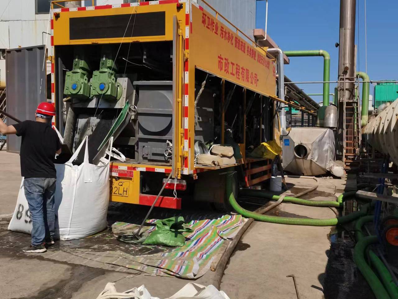 临西淤泥压干处理